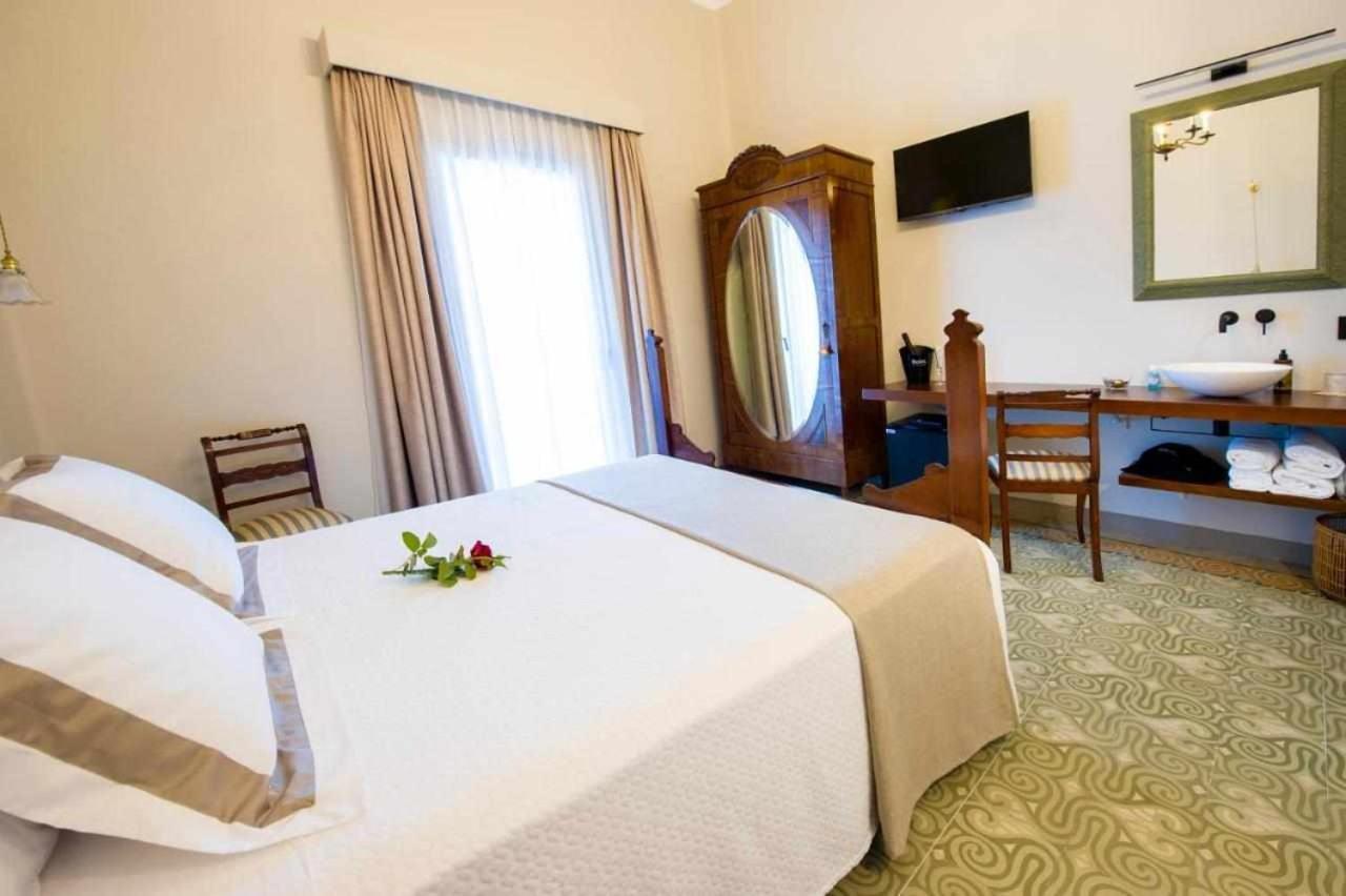 Bed and Breakfast Bolet Casa Modernista Castellvi de la Marca Экстерьер фото
